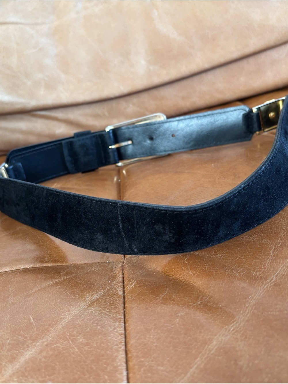 Vermillion Black Suede Belt Gold Lion Buckle Made in Canada Old Money Vintage - Picture 8 of 10